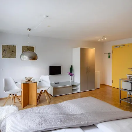 Mkm Sunny Apartment